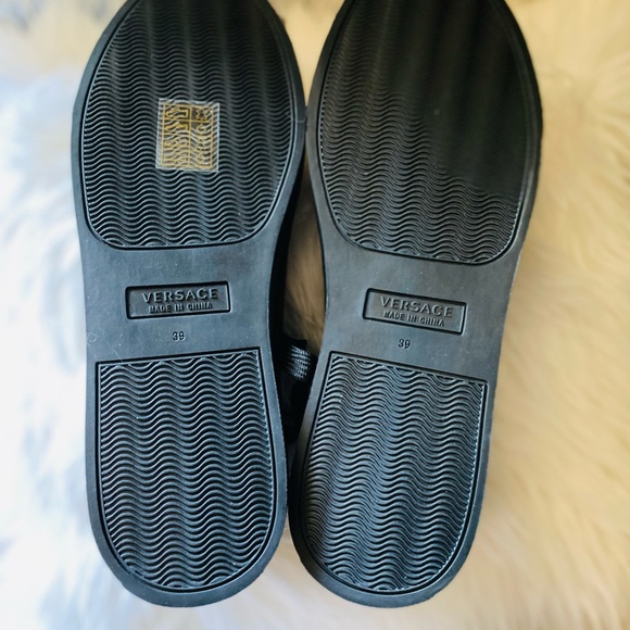 Versace Leather Logo Sneakers with Authentication Card - Picture 5 of 9